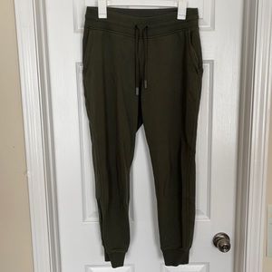 Lululemon Knit Dark Green Jogger❤️❤️